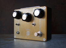 Load image into Gallery viewer, Spiral Electric FX Gold Spiral Drive Rogue Custom Edition
