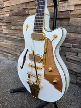 Load image into Gallery viewer, Duesenberg Starplayer TV Phonic Venetian White *Used Mint Condition
